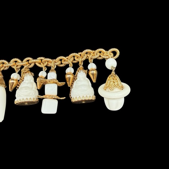 Vintage Napier Signed Asian Buddha Art Milk Glass Lantern Charm Bracelet MCM - Picture 6 of 14